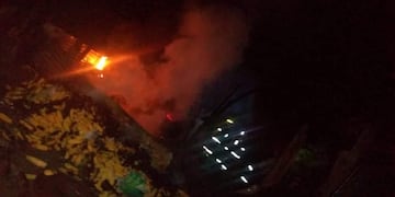 La propiedad de Costanera al 2500 quedó destruida por completo.