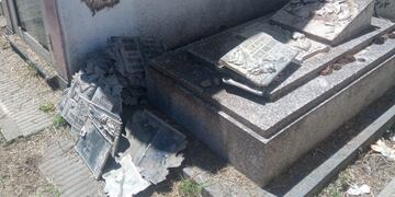 Hallaron 33 placas robadas en el Cementerio de Punta Alta.