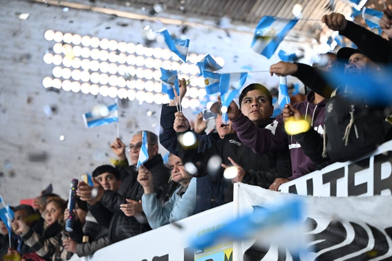 El evento contó con el apoyo de una multitudinaria concurrencia.