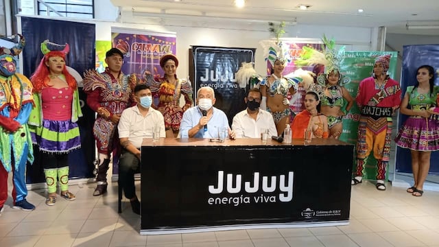 El intendente sampedreño Julio Bravo, y el secretario de Cultura de la Provincia, Luis Medina Zar, presentaron el "Carnaval de las Yungas" en San Salvador de Jujuy.