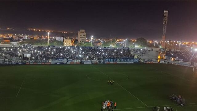 La cancha de Gimnasia se quedó sin luz y el partido contra Atlético de Rafaela seguirá este sábado
