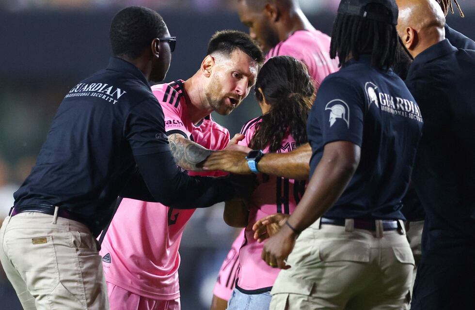 Otra Anto opacó a Daddy Yankee: una adolescente sorprendió a Lionel Messi en cancha