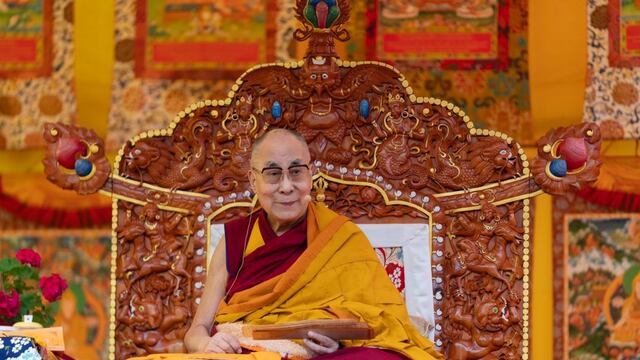 Dalai Lama generó repudio con su actitud. (Facebook The Dalai Lama)