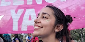 Agustina Tarcaya, egresada de Filosofía y Letras, será parte de la delegación internacional que analizará propuestas sobre mitigación, financiamiento y gobernanza ambiental.