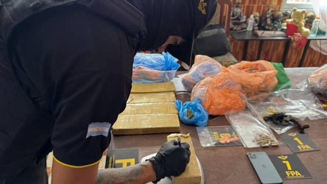 La FPA  realizó dos allanamiento en la ciudad de Córdoba, cerró un punto de venta Y detuvo a dos personas.  (MPF)