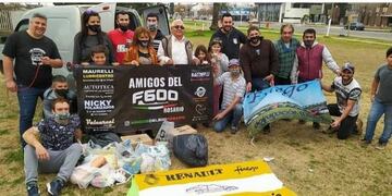 Se realizó en Pérez la caravana del Fiat 600 (Facebook Talleres de Integración Barrial)