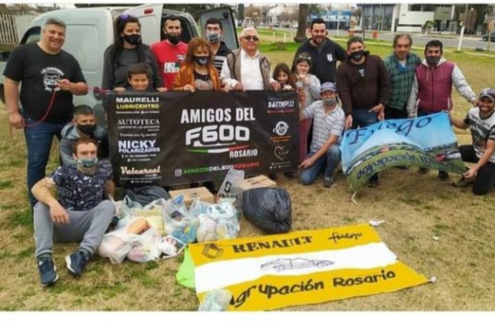 Se realizó en Pérez la caravana del Fiat 600