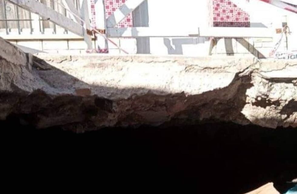 Punta Alta: ”se desmoronó la vereda y no tiene respuesta de ABSA”