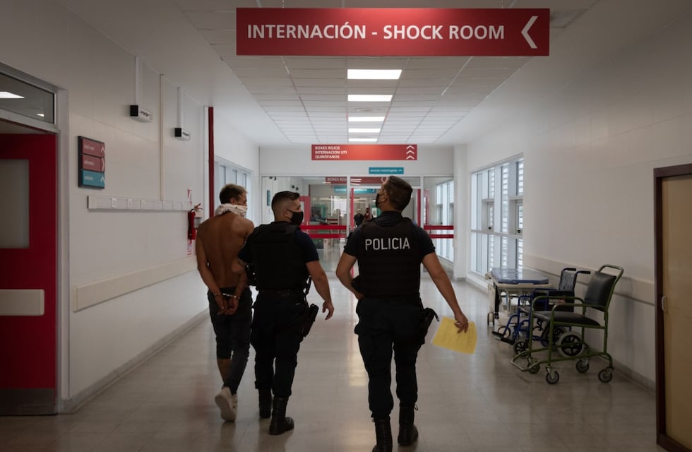 Tomaron toda la noche hasta que discutieron y un joven de 27 años terminó apuñalado