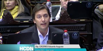 El diputado nacional por San Juan, Eduardo Cáceres, fue denunciado por violencia de género.