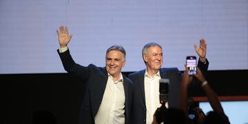 Martín Llaryora, intendente, y Juan Schiaretti, gobernador de Córdoba, con sus saludos por las fiestas (archivo La Voz).