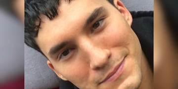 El joven es muy activo en sus redes sociales.