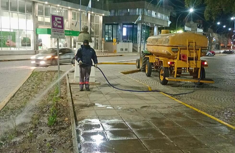 Mantenimiento y riego en marcha para embellecer Rafaela
