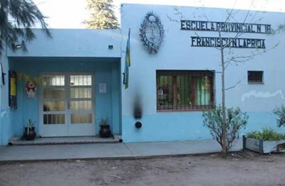 Detectaron agua contaminada en escuelas de Pehuen Co