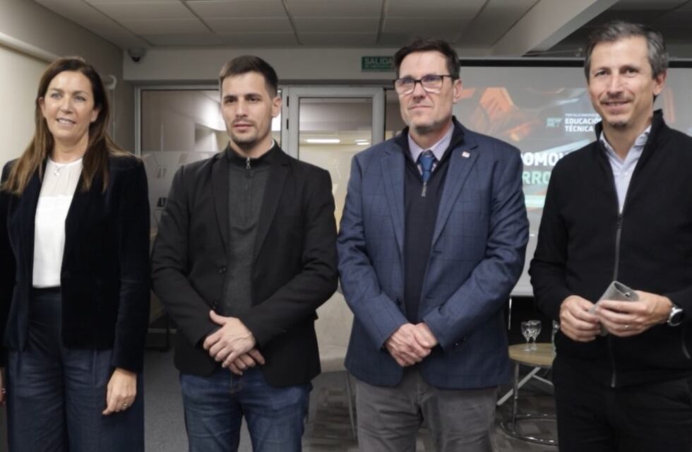 El sector público y privado acompañan la educación técnica