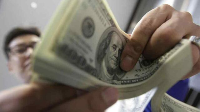 Aumenta el interés por comprar dólares. (LaVoz/Archivo).