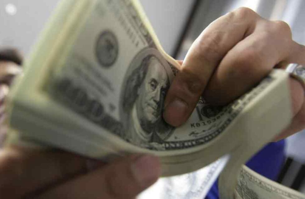 Dólar ahorro: quiénes pueden comprar con el cupo mensual de US$ 200 renovado