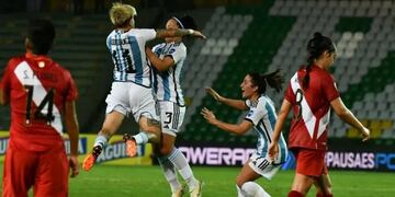 La Selección Argentina femenina se impuso 4 a 0 frente a Perú.