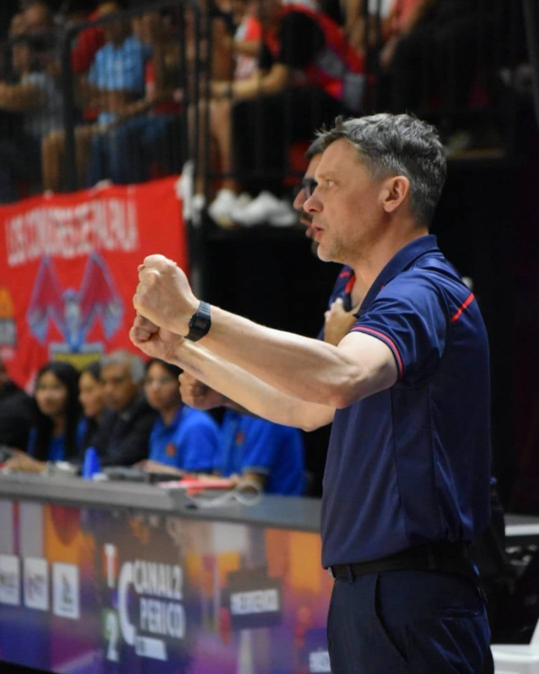 Guillermo Tasso dirige a Jujuy Básquet, que afrontará un clásico clave ante Salta Basket en el estadio “Delmi” este lunes por la noche.