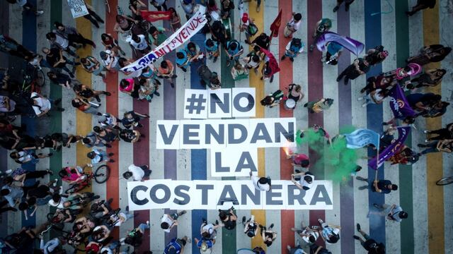 Movilización en la Legislatura contra del proyecto "privatizador" en Costa Salguero