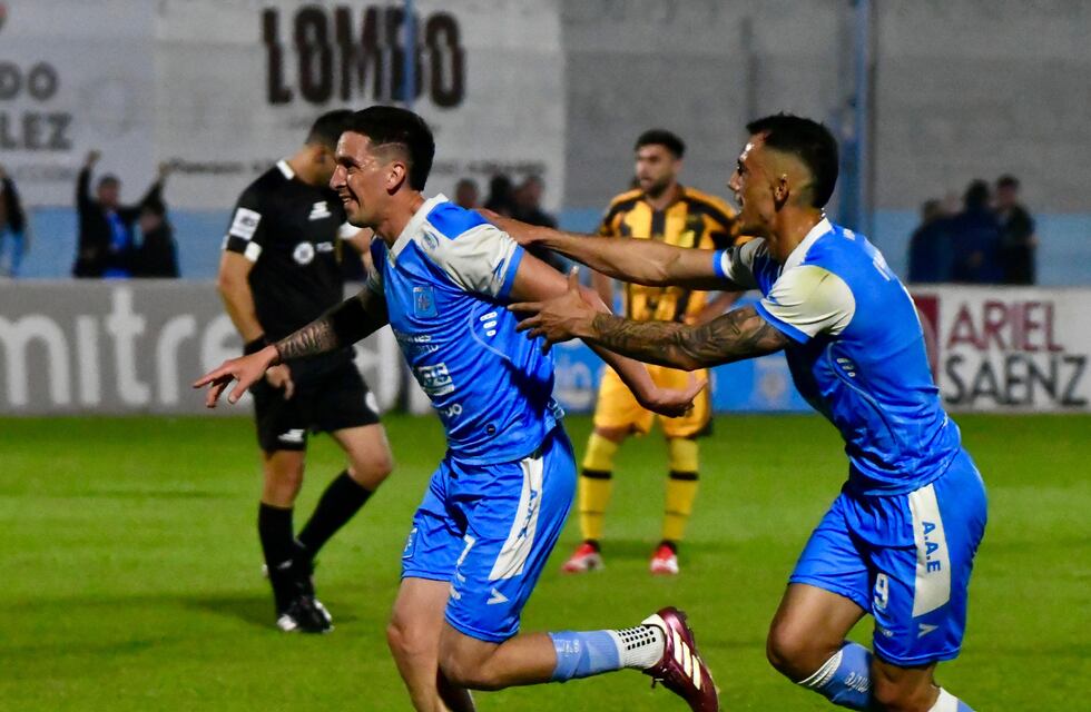 El equipo cordobés que es puntero y a tres fechas del final se ilusiona con el primer ascenso