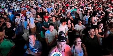 Casi veinte mil personas presenciaron el show de Los Tekis en Jesús María, Córdoba.
