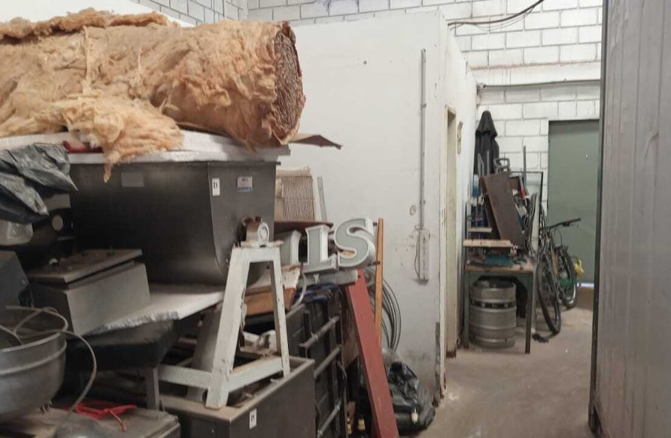 Unas reconocidas lomiterias mantenían a sus trabajadores en un depósito: la Policía de Córdoba los rescató