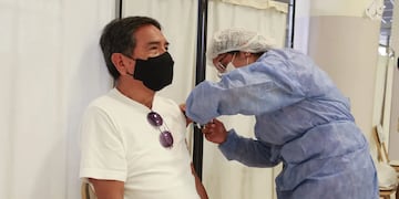 Desde este jueves aplican la vacuna bivalente contra el coronavirus en Jujuy.