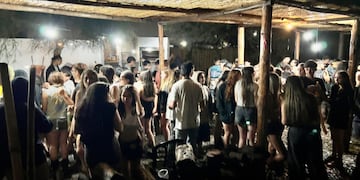 Clausuraron un predio por albergar una fiesta clandestina con 1.500 menores de edad.
