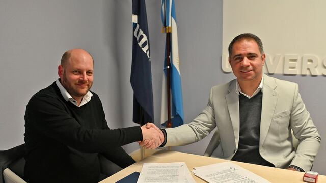 Firma acuerdo con Fundación Azara