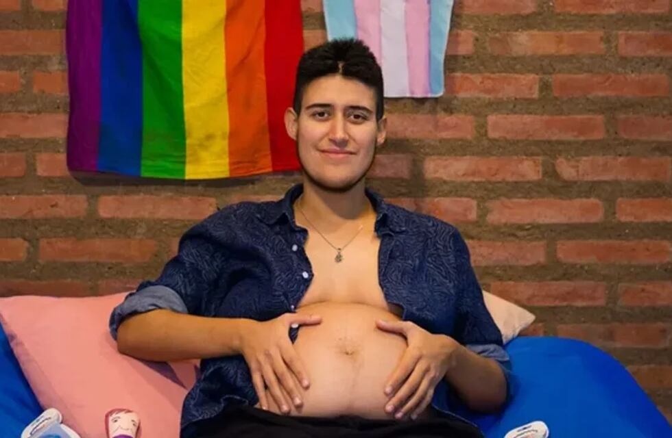 Un joven de Puerto Madryn es el primer varón trans del país embarazado de mellizos:“Voy a ser papá gestante”