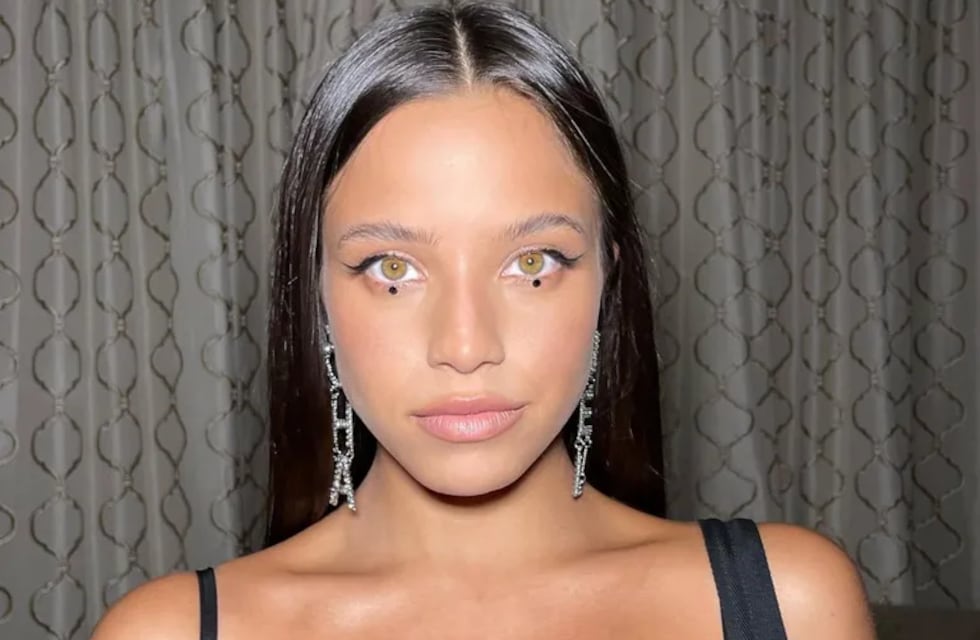 Emilia Mernes lanzó su propia línea de brillitos: qué trae el kit y cuánto cuesta