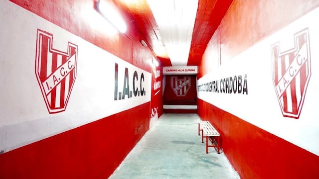 El túnel de salida del Monumental fueron pintados completamente.