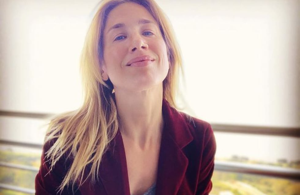 Alina Moine se fotografió en una habitación de hotel y sorprendió a sus fans desde Qatar