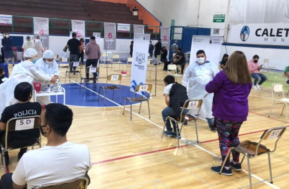 Coronavirus: Diez mil vecinos de Caleta Olivia accedieron a la vacuna