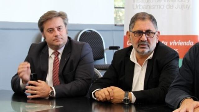 Gastón Millón, secretario de Gobierno (izq.) junto al intendente de San Salvador de Jujuy, Raúl Jorge.