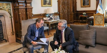 Alberto Fernández anunció junto a Gabriel Katopodis que pedirá quedarse con las concesiones de las autopistas Oeste y Norte.