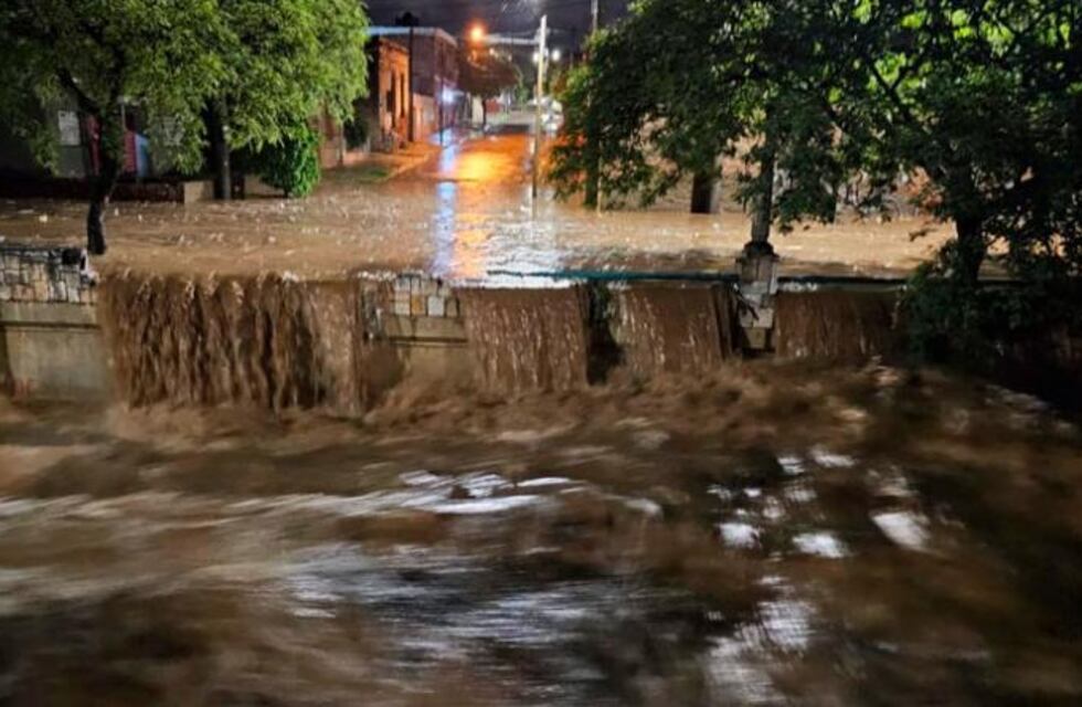 Evacuados, rutas cortadas y destrozos por la intensa tormenta en Córdoba: lo que dejó el temporal