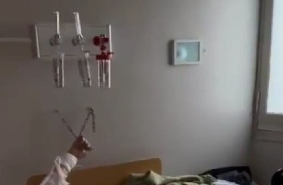 Denunciaron a un sanatorio de Alta Gracia por atar a un abuelo: “El director es un cínico”