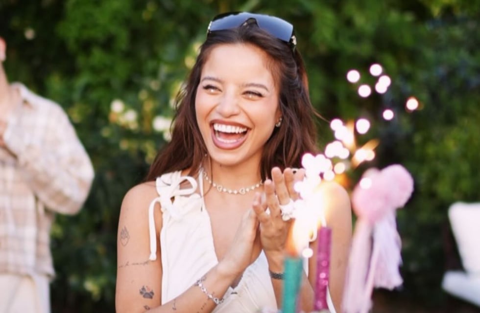 Así fue el cumpleaños de Emilia Mernes: estilo romántico, al aire libre y con invitados famosos