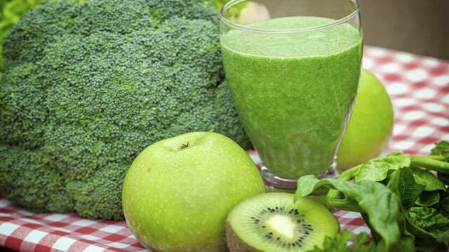 Agua con limón, vinagre en ayunas y batidos detox: una nutricionista cordobesa desmitificó las bebidas.