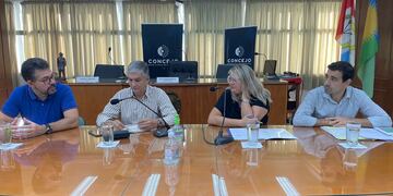 Germán Bottero, Jorge Muriel, Vanesa Macagno y Daniel Fruttero en el Concejo Municipal