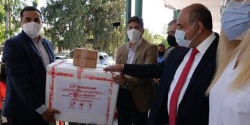 “Empezamos el proceso para terminar con esta pesadilla que asoló a la humanidad”, dijo Manzur sobre la llegada de la vacuna