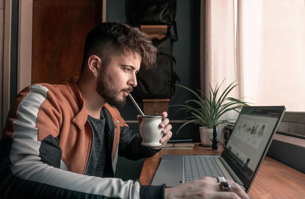 Telecom lanza una nueva capacitación para talento digital junior