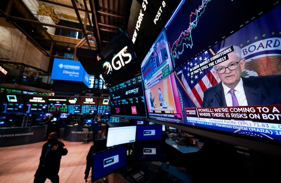 El Riesgo País perforó los 1.000 puntos y siguen subiendo los bonos