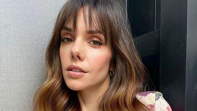 Julieta Nair Calvo posó desde Bariloche con una microbikini batik y se llevó cientos de corazones.