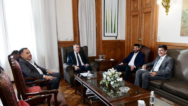 El intendente de Bella Vista Sebastián Salazar fue recibido por el gobernador Osvaldo Jaldo