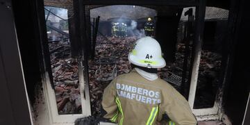 incendio
El Hotel 4 de la Unidad Turística Embalse se incendió este miércoles provocando importantes daños materiales en el lugar. El foco se concentró en el sector de cocinas y del comedor del establecimiento
nelson torres