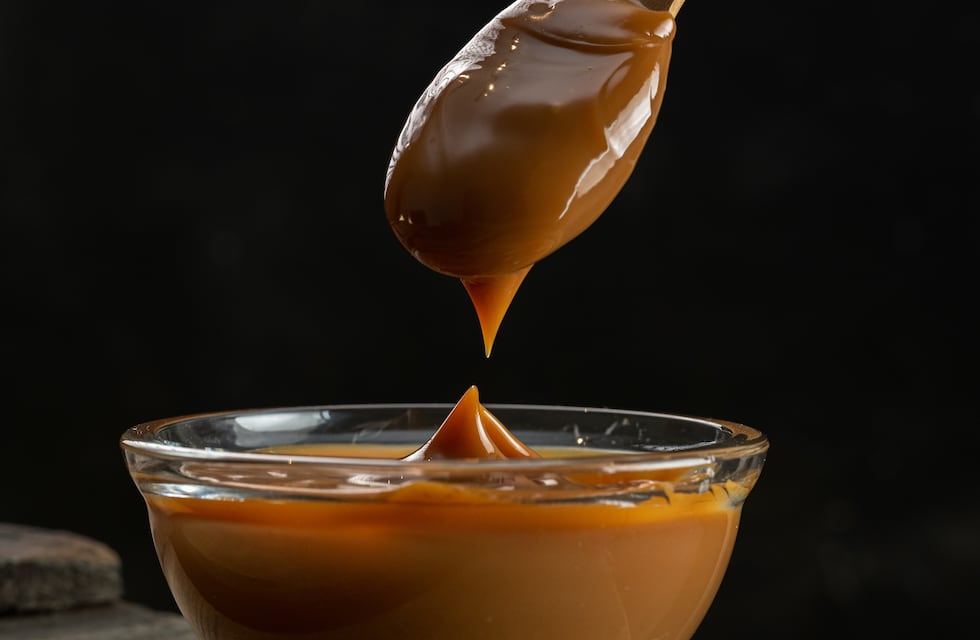 Cómo hacer dulce de leche casero sin azúcar ni lactosa: receta súper fácil y con solo 5 ingredientes