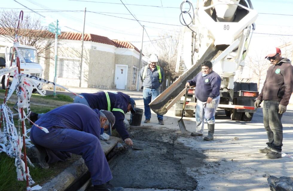 Reparaciones de pavimento y cordones con hormigón